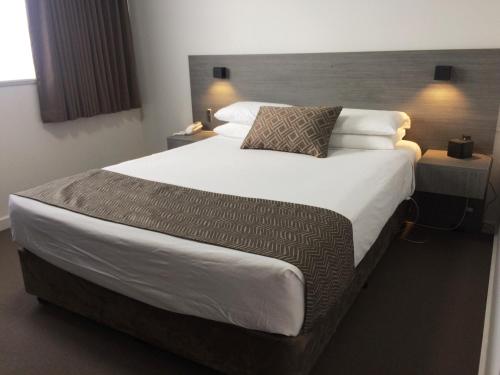 1 queen bed
