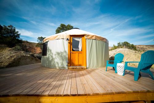 Escalante Yurts - Luxury Lodging