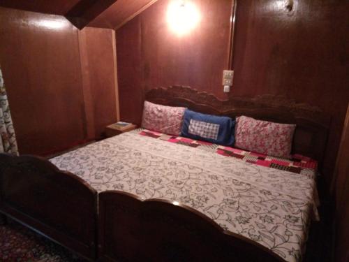 New Bombay Heritage Group Of Houseboats – Srinagar, PA