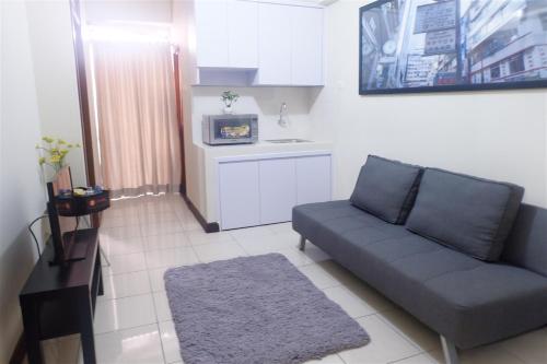 Amazing 2BR Pluit Apartment By Travelio