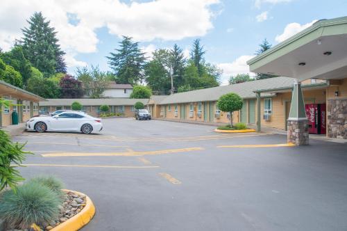 Nordic Inn and Suites