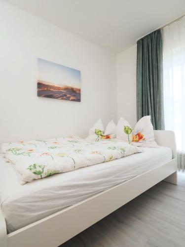 1 double bed, 2 sofa beds