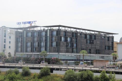 Les Thermes - main image