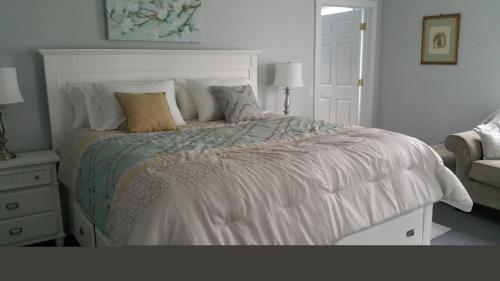 Stamford Gables Bed and Breakfast - image 8