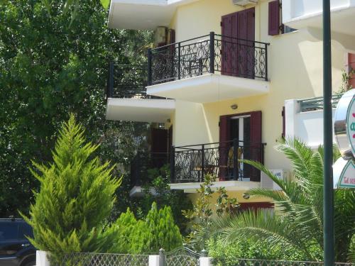 Argo Apartments - image 8