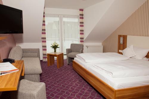 Hotel Zur Krone - image 13