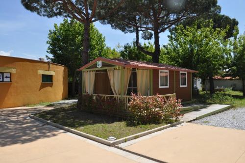 One-Bedroom Bungalow