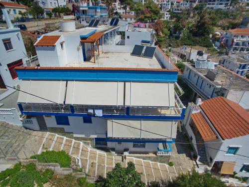  Kostas Rooms in Votsi