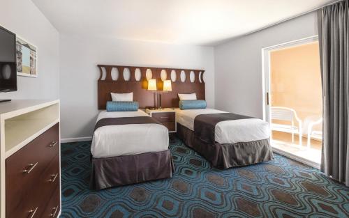 Two-Bedroom Condo image 3