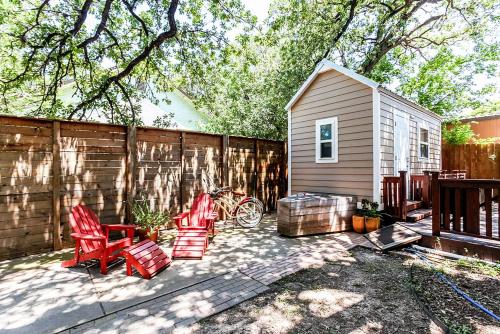 Tiny House - image 9