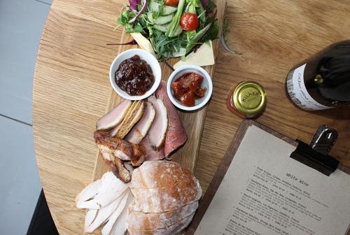 The Hatch Inn - image 10