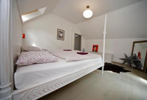 SárgaRigó Holiday Home - image 3
