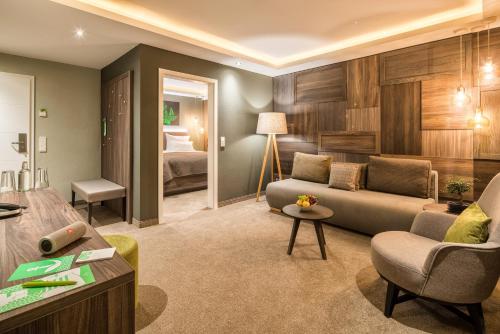 One-Bedroom Suite