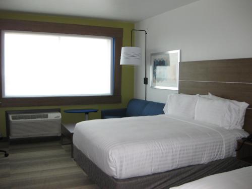 Holiday Inn Express & Suites - Houston NW - Cypress Grand Pky, an IHG Hotel