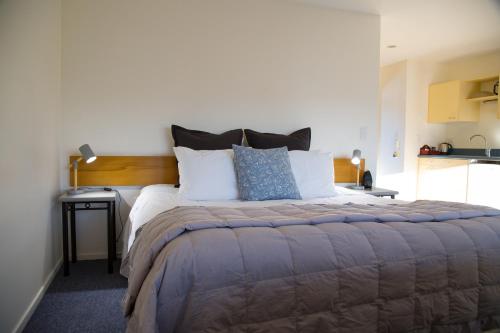 阿卡罗瓦标准汽车旅馆