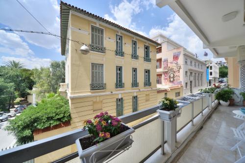 Architect Designer's Apartment in Kolonaki, Athènes