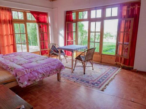 Tsetan Guest house