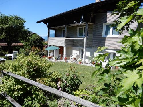  Chalet Herenhuet, Pension in Brienz