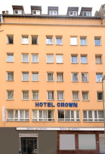 Crown Hotel - image 12