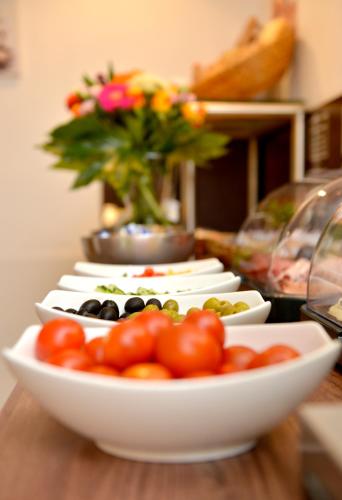 Crown Hotel - image 4
