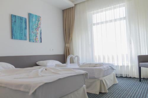 Amphora Hotel - image 7