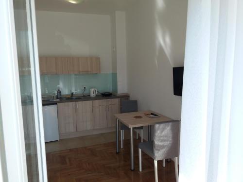 Apartment Subotica - image 6