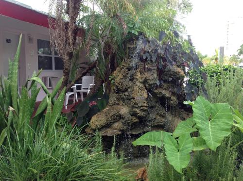 Birch Patio Motel – Fort Lauderdale, FL