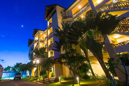 Sabah Beach Villas & Suites — hotel in PV139, Precinct Dillenia, Nexus Residence Karambunai, Off Sepangar Bay, Sabah, Kota Kinabalu MY, 88993