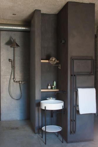 ห้องน้ำ, La Micheline-Design House Maredsous in อ็องเอ
