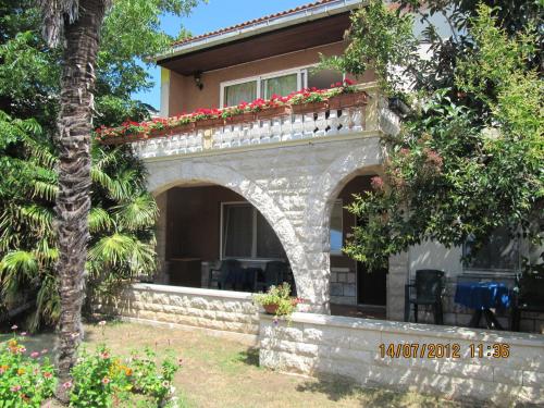  Apartments Polomčić, Pension in Pula