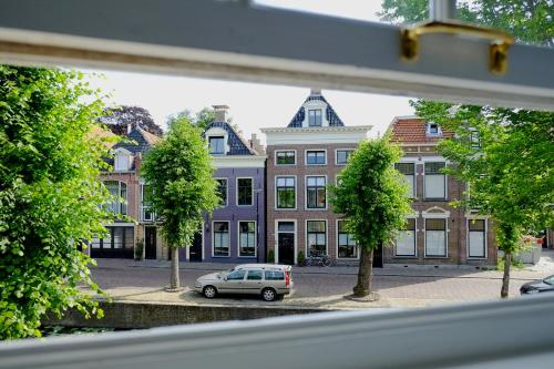 Vistas, Huisje aan de gracht in Franeker