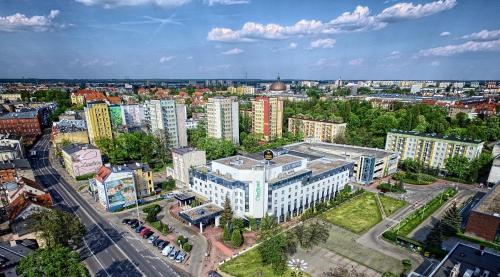 City Hotel - image 12