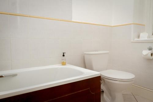 Stanley House - image 8