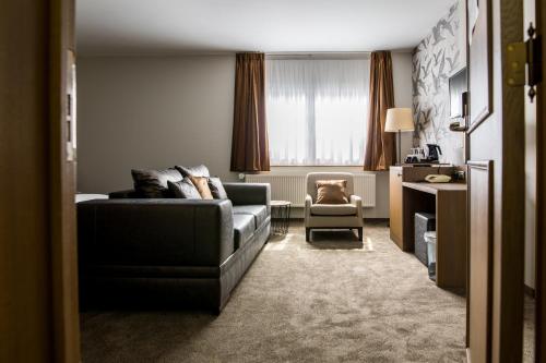 Hotel Den Hof - image 5