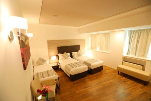 room detail thumbnail 0