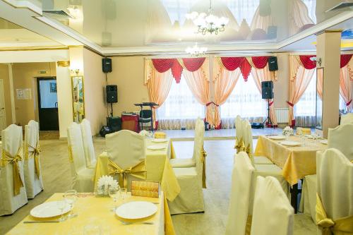 Marakesh Hotel - image 4