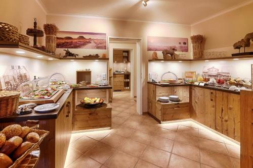 Hotel Pension Fortuna - image 4