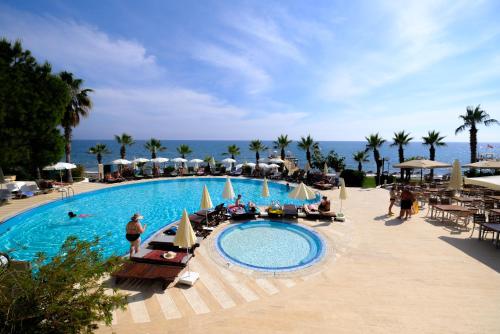 Anitas Hotel - image 13