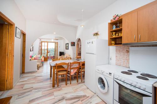  Ipsia Apartments in Paleokastritsa