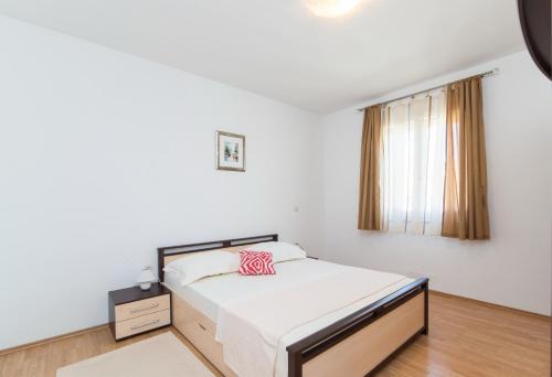 Apartments Grlica - image 2