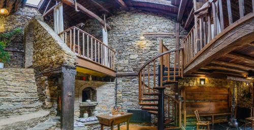 2 bedrooms, 2 beds