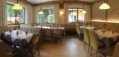 Restaurant, Gasthof Botenwirt in Faistenau
