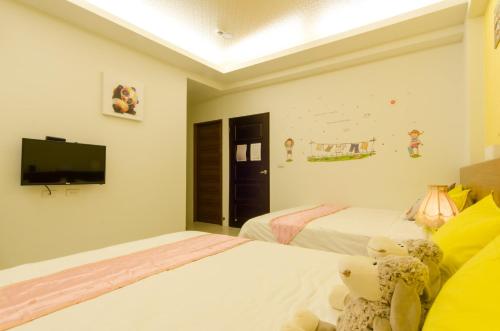 Smile Castle – Luodong, WV