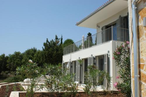 Myrtos View Apartments