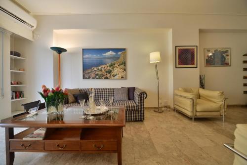 Architect Designer's Apartment in Kolonaki, Atény (fotografie 10)