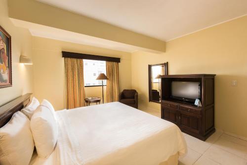 2 double beds