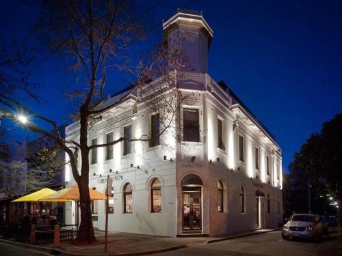 Coppersmith Hotel Stop at Coppersmith Hotel to discover the wonders of Melbourne. The hotel offers a high standard of service and amenities to suit the individual needs of all travelers. Service-minded staff will welco