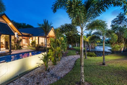 2 bedrooms, 3 beds