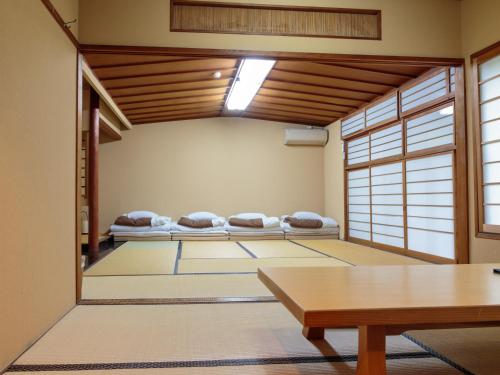 Japanese-Style Family Room ( Garden View ) with Shared Bathroom