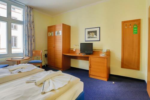 Hiddenseer Hotel - image 11
